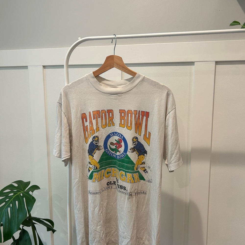 Hanes Gator Bowl Graphic Tee - Cream